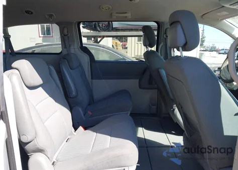 2010 Chrysler Town & Country New Lx из США, поврежденный, VIN 2A4RR2D14AR414721